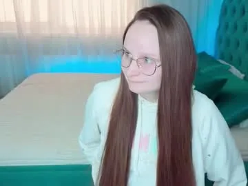 elidream — Welcome to my room! - Goal reached! #new #nonude #glasses #longhair #shy