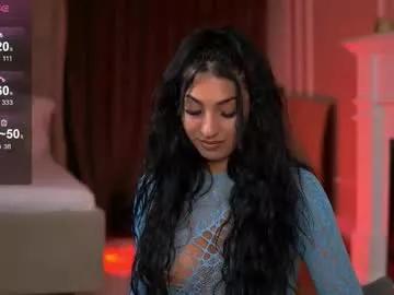 Freechat emahallee on Chaturbate