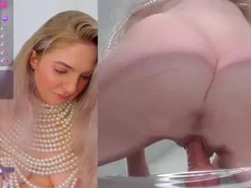 Freechat emilly_hart on Chaturbate