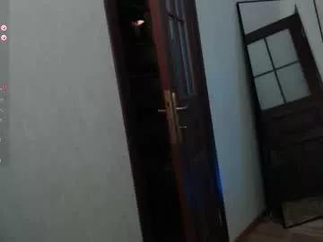 Freechat emmiclo on Chaturbate