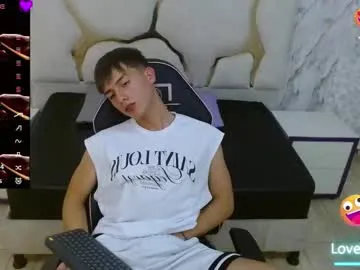 Freechat evan_tay on Chaturbate