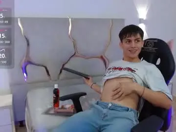 Freechat evan_tay on Chaturbate