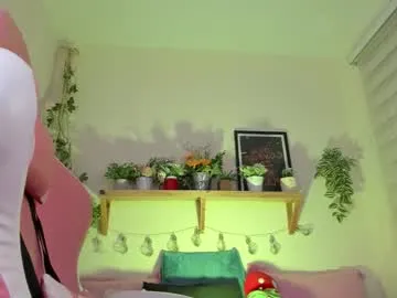 fernandadiaz05 — Deepthroat + Topless [99 tokens left] Make me crazy  lush on  #18 #bigboobs #hairy #spit #squirt