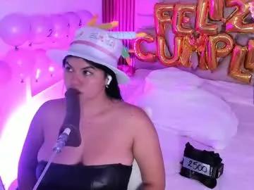 giiabloom on Chaturbate 