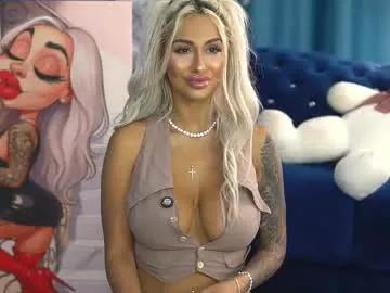 Freechat goldenamberx on Chaturbate