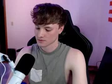 gucciboi4 on Chaturbate