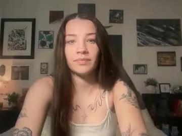 hannahtaylorr — bottoms off  #blueeyes #18 #natural #brunette #young [1111 tokens remaining]