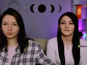 helli_belli on Chaturbate