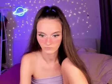 Freechat hottiesteverly on Chaturbate
