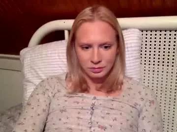 Freechat hottransgirlie on Chaturbate