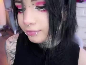 Freechat i_died_again on Chaturbate