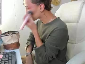 Freechat iangel_ on Chaturbate