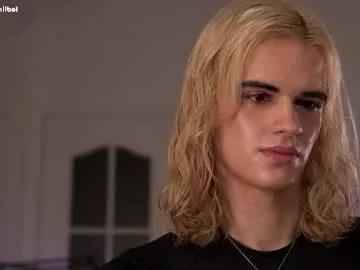 imkawaiiboi on Chaturbate