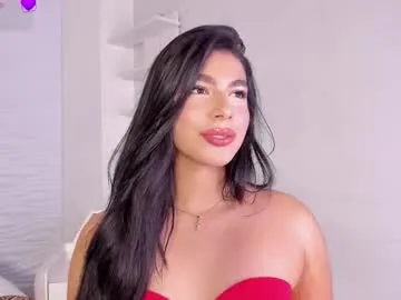 isabellefoxx — Sexy hot girl - Goal: My first naked [28 tokens left] #lovense #bigass #latina #cum #smalltits