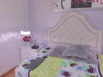 isisbrown_ on Chaturbate