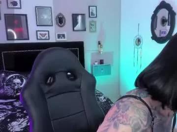 Freechat isisraichuu on Chaturbate