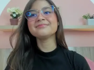 ivette_swan — GOAL: ride pillow + blowjob [188 tokens remaining] Welcome to my room! #18 #petite #leggins #skinny #glasses