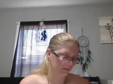 Freechat jadeluv on Chaturbate