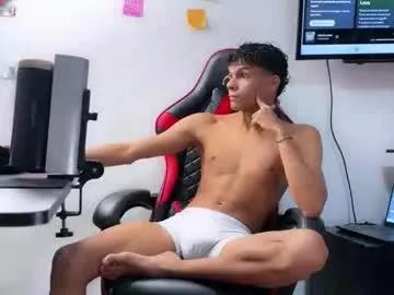 james_dreams_ from Chaturbate