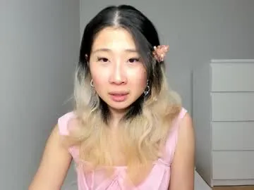 Freechat jiwooe on Chaturbate