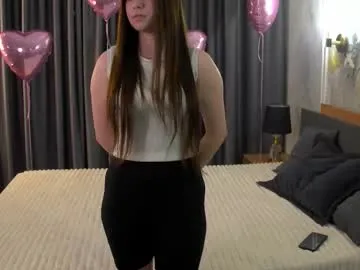 johnbero — Hi everyone! im Emily <3 im new here! Goal: oil on my tits+massage  #new #skinny #teen #18 #shy [62 tokens remaining]