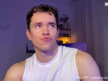 johnnnyhorny on Chaturbate