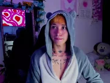 Freechat juniior0_0 on Chaturbate