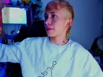 Freechat juniior0_0 on Chaturbate