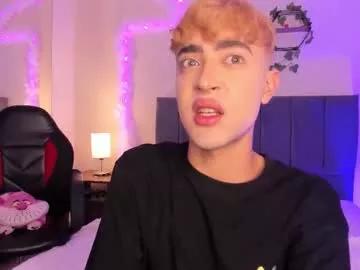 Discover Chaturbate's Justinbe_ justinbe_ from Chaturbate