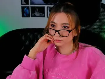 karen__davis — GOAL: Show feet [70 tokens remaining] Welcome to my room! #asian #skinny #teen #SPH #new