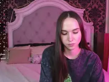 katy_st_james — GOAL: Sexy Dance [274 tokens remaining] Welcome to my room! #feet #brunette #bigass #lovense #new