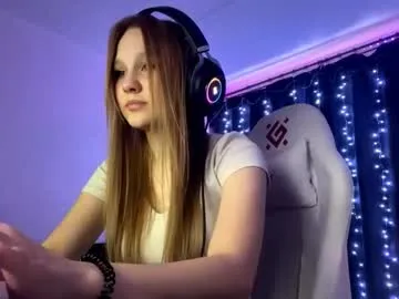 Freechat kayceefroehner on Chaturbate