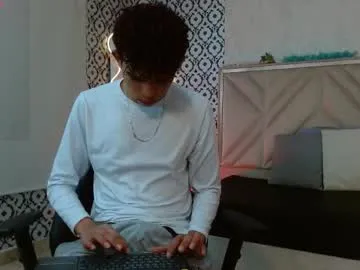keahi_tay — GOAL: flash ass [68 tokens remaining] Hi guys make me cum with your tips ... if you love me tip me 5  55  555  5555 gay #ass #hairy #femboy #twink