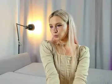 keilachango — Goal: Dance on the bed  (show legs) #new #skinny #18 #smalltits #shy [24 tokens remaining]