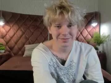 kevinm1lky from Chaturbate