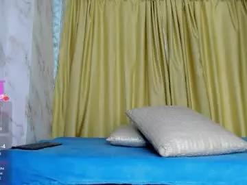 Freechat kiara_zahiri_ on Chaturbate
