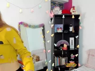 Freechat kittyzenn on Chaturbate