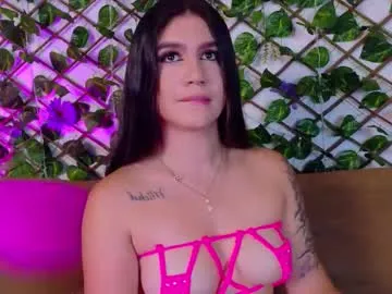 Freechat kloe_bella on Chaturbate