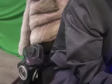 Freechat korruptedbymewmew on Chaturbate