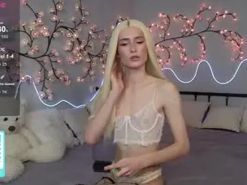 kris_mon on Chaturbate