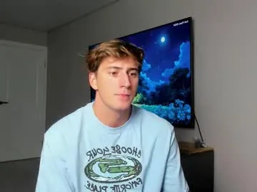 krishort on Chaturbate