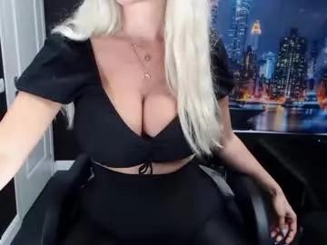 Freechat laras_moans on Chaturbate