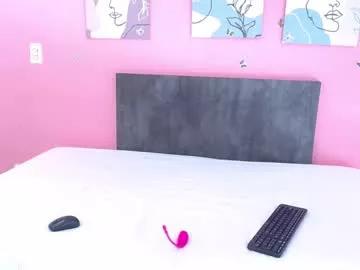 Freechat laura_bonnet_ on Chaturbate