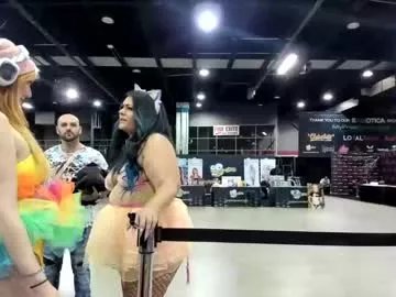 Freechat laurenphillips on Chaturbate