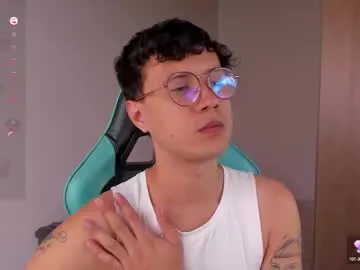 leaneseb on Chaturbate