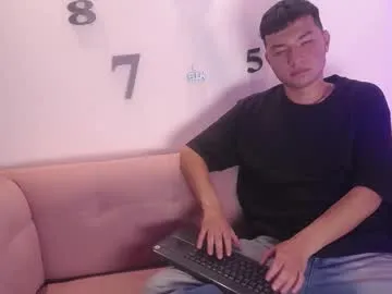 liam_sean — Im your sexy #18 #latino #cum #cute #new - Multi Goal: CUM EXPLOSIVE  [557 tokens left]