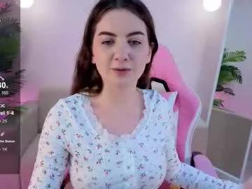 Join cute model Liliacrown liliacrown from Chaturbate