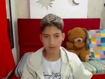Freechat littlextrem on Chaturbate