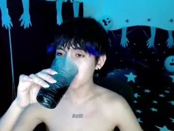 Freechat littlextrem on Chaturbate