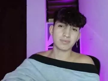 Freechat littlextrem on Chaturbate